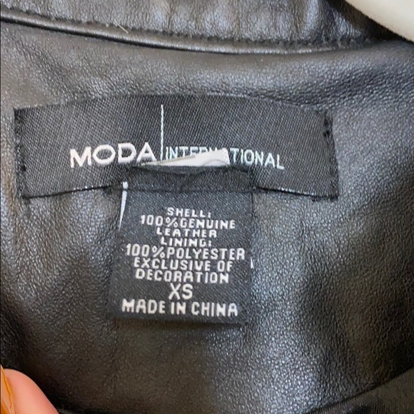 Women’s Moda International Genuine Leather Jacket - Picture 4 of 5
